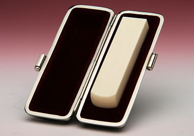 【安心印鑑工房】個人実印用角型はんこ：高級象牙15㍉角の画像