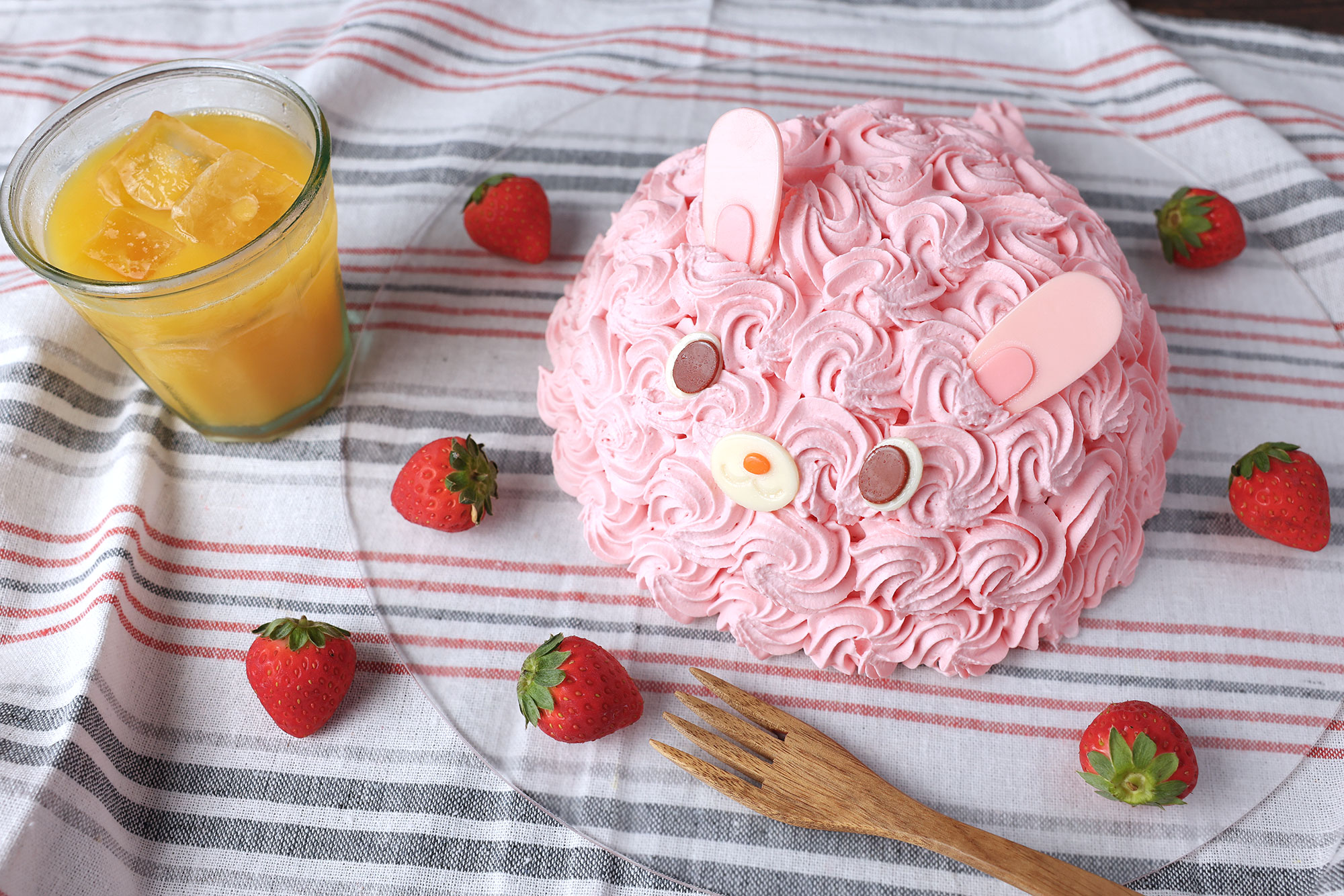 バースデーケーキ　デコレーションうさぎの画像