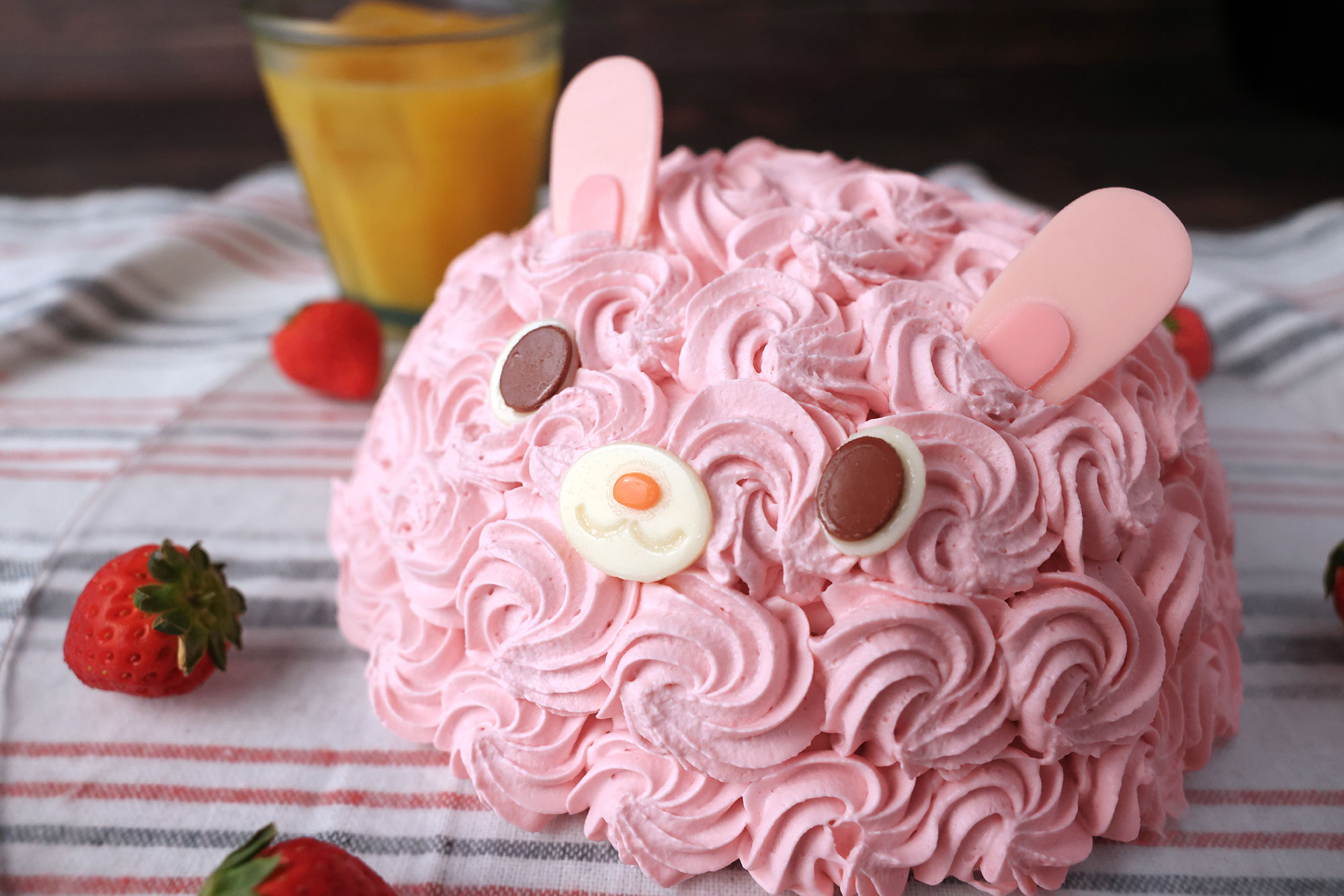 バースデーケーキ　デコレーションうさぎの画像