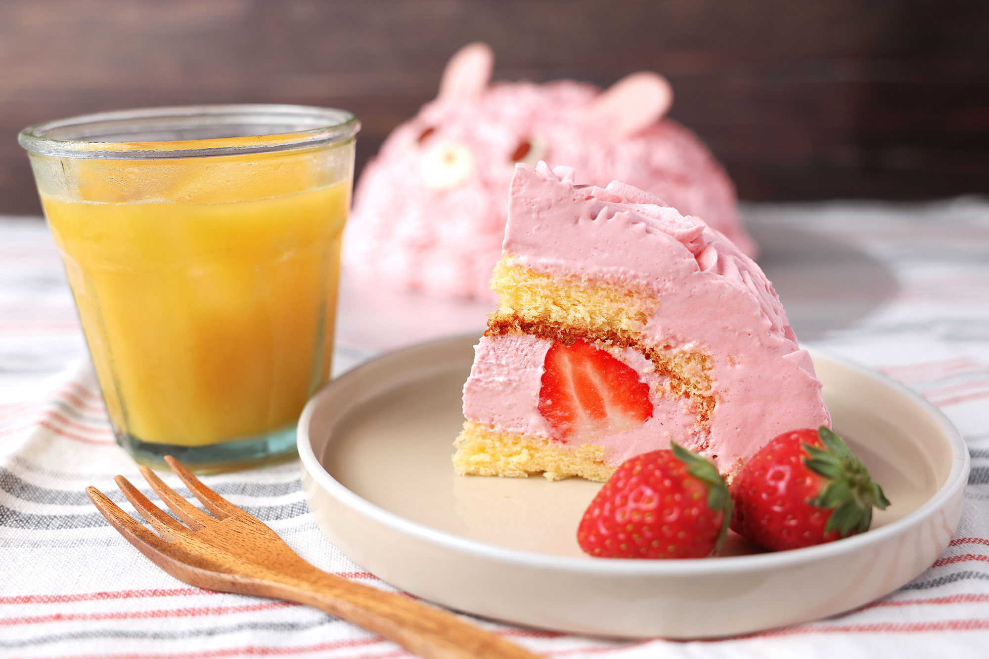 バースデーケーキ　デコレーションうさぎの画像