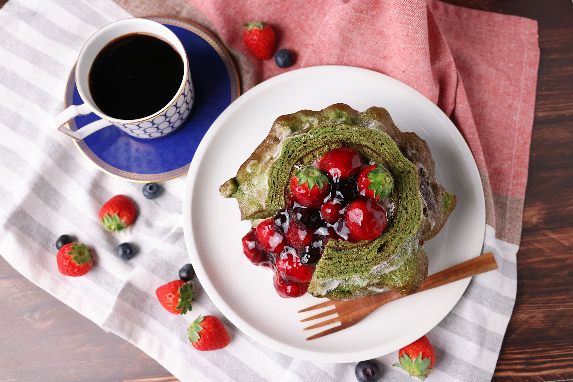 バースデーケーキ　苺あふれるバーム・ド・フリュイの画像