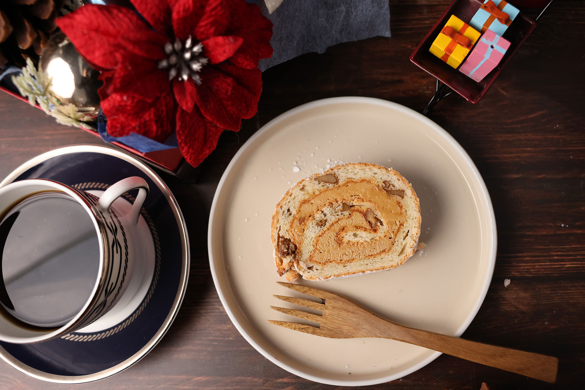 クリスマス限定　モカスイートロールの画像