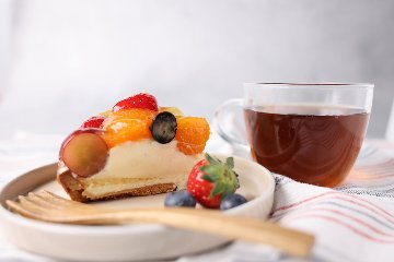 バースデーケーキ　フルーツタルトの画像