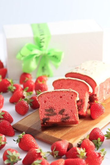 たっぷり苺のパウンドケーキ画像