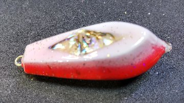 【アワビ六角 かわはぎ 】25号￥550　30号￥600　ホワイト チャート ピンク オレンジ 赤金  貝の釣具 かさご釣り画像
