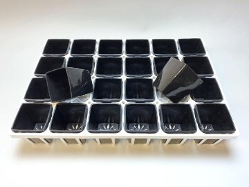 プレステラ90対応：四角型枠白トレイ大＋3号厚手-スクウェアスマート型プラ鉢-黒(トレイ1枚＋24鉢付きで1セット)[254GB]画像