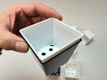 2号プラ鉢四角型-白色-ミニサイズ[w]の画像