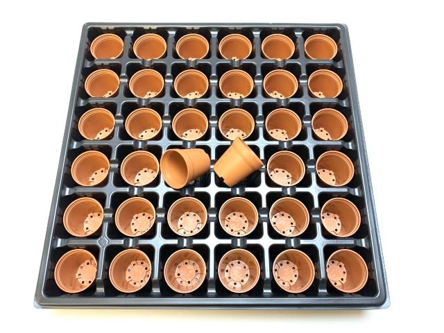1号プラ鉢ぴったり整理トレイ：深型-薄(ソフト)＋1号プラ鉢-(濃い)茶-超ミニサイズ(トレイ1枚＋36鉢付きで1セット)の画像
