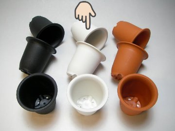 厚手のプラ鉢-ふっくら2.5号-白(ホワイトグレー)画像
