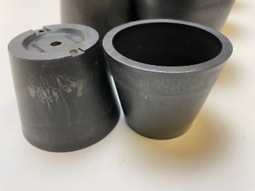 ぶ厚い黒プラ鉢ミニ-φ8規格(2.7号相当)ブラックポット※底穴3つ画像