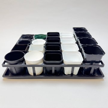 7.5cmポットや2号鉢用四角型枠トレイ：ハーフ浅型[H5.5cm]-20鉢用＋八角縁広プラ鉢-2号小-黒(トレイ1枚＋20鉢付きで1セット)[*]の画像