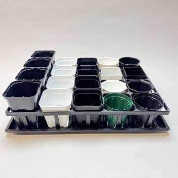 7.5cmポットや2号鉢用四角型枠トレイ：ハーフ浅型[H5.5cm]-20鉢用＋八角縁広プラ鉢-2号小-白(トレイ1枚＋20鉢付きで1セット)[w]の画像