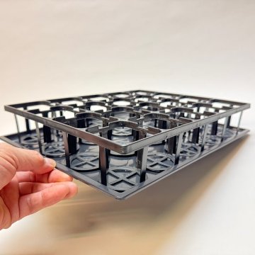 7.5cmポットや2号鉢用四角型枠トレイ：ハーフ浅型[H5.5cm]-20鉢用＋スマートハイスタイル2号プラ鉢-黒※ミニラン鉢(トレイ1枚＋20鉢付きで1セット)[*]の画像