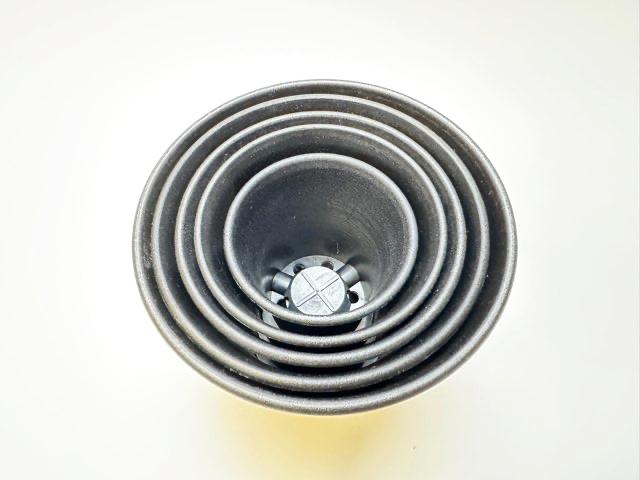 厚手のプラ鉢-スマート4.5号[黒] / ミニ蘭鉢・ミニラン鉢[254GB]画像