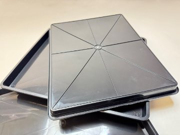 ★不規則まだら模様※深＊園芸ハーフトレイ(プレステラ90型ハーフトレイ対応)・育苗箱ハーフ・かごトレーハーフ等に使える受け皿＊深型(底面給水)幅36×奥29×高2.5(cm)※空受皿(ソーサー)1枚の画像