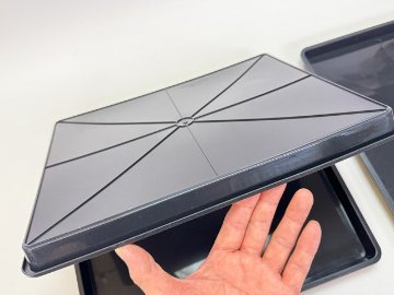 ★不規則まだら模様※深＊園芸ハーフトレイ(プレステラ90型ハーフトレイ対応)・育苗箱ハーフ・かごトレーハーフ等に使える受け皿＊深型(底面給水)幅36×奥29×高2.5(cm)※空受皿(ソーサー)1枚の画像