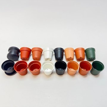 1号プラ鉢-白(W＊ホワイト)-超ミニサイズ(1号鉢1寸鉢一寸鉢)※黒インク状の付着や製造時の細い白糸が残る「糸引き」が有ります＊1号・1.3号鉢対応トレイありの画像
