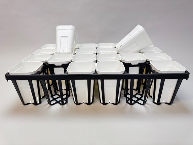 プレステラ深鉢専用★-90対応四角枠トレイ：24鉢用(黒)＋プレステラ深鉢90-白☆(トレイ1枚＋24鉢付きで1セット)[254GB]の画像