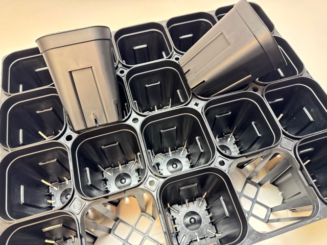 プレステラ深鉢専用★-105対応四角枠トレイ：20鉢用(黒)＋プレステラ深鉢105-黒★(トレイ1枚＋20鉢付きで1セット)[254GB]の画像