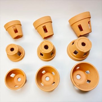 R8/8/18少量入荷！(新)側面穴3ヶ所タイプ＊穴あき(胴抜き)素焼鉢-3号[長四角形穴]洋蘭/着生蘭/フウラン/セッコク/エアプランツ/ビカクシダ1鉢売※多少の欠け凹みご容赦を!の画像