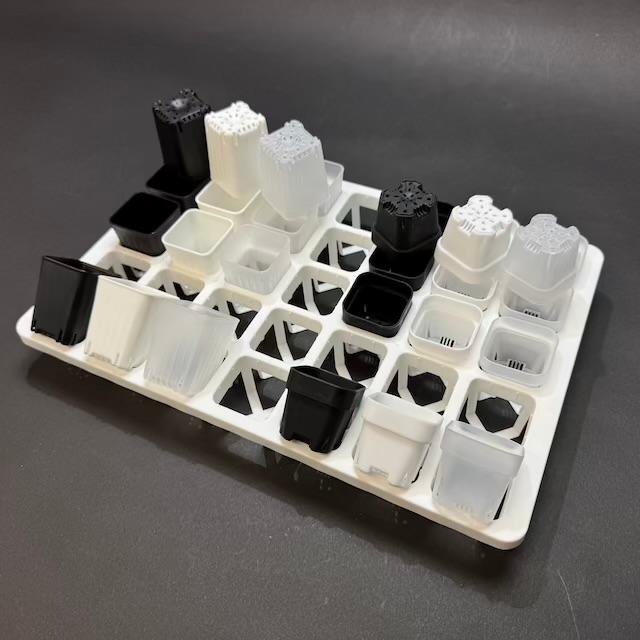 ミニプラ鉢1号・1.3号鉢対応-白色ミニトレイ-35(5×7)鉢用＊(約)A4サイズ相当※1枚売＊多肉・塊根植物・アガベ・ハオルチア・アデニウム・パキポディウム・実生の画像