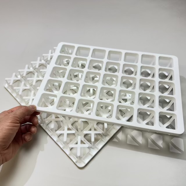 ミニプラ鉢1号・1.3号鉢対応-白色ミニトレイ-35(5×7)鉢用＊(約)A4サイズ相当※1枚売＊多肉・塊根植物・アガベ・ハオルチア・アデニウム・パキポディウム・実生の画像