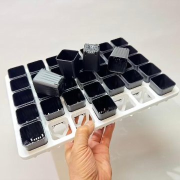 ミニプラ鉢1号・1.3号鉢対応-白色ミニトレイ-35(5×7)鉢用＊(約)A4サイズ相当※1枚売＊多肉・塊根植物・アガベ・ハオルチア・アデニウム・パキポディウム・実生の画像