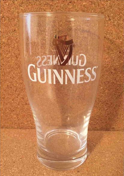 GUINNESS グラスの画像