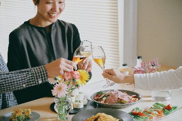 GLOW ギフトセット① お酒 プレゼント ギフト 女性 誕生日 記念日 贈り物 高級 人気 贈答 梅酒 銀座イタリアンファビズ おもてなし 伊和の塔 ３段 スタッキング ボトルの画像