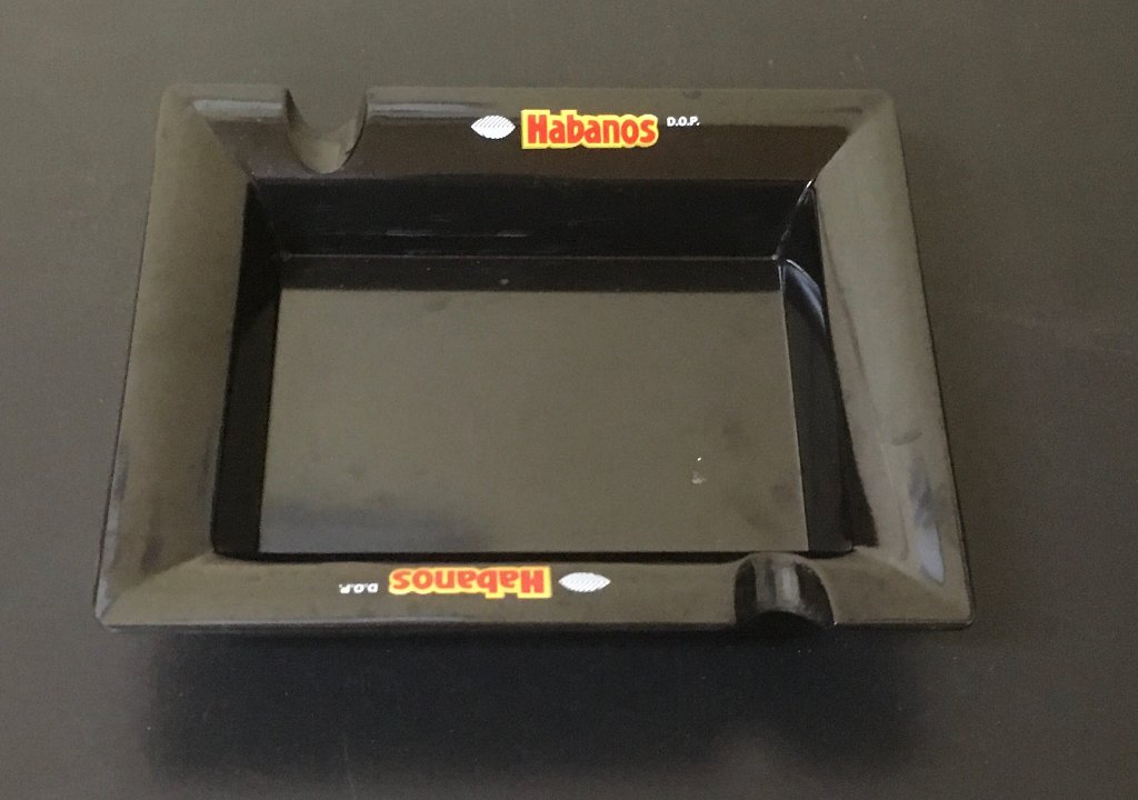 Habanos プラスチック灰皿の画像