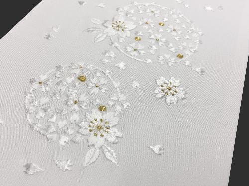 刺繍［金・白］輪桜柄半衿の画像