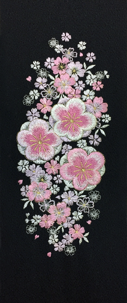 刺繍［黒］大輪桜柄半衿の画像