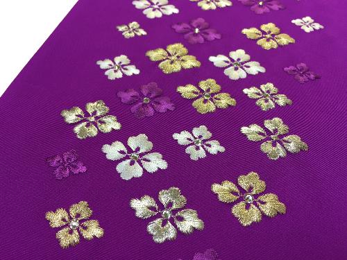 刺繍［紫・ラインストーン］花菱柄半衿の画像