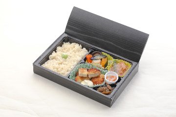 １　鯛ごはんと鶏南蛮幕の内の画像