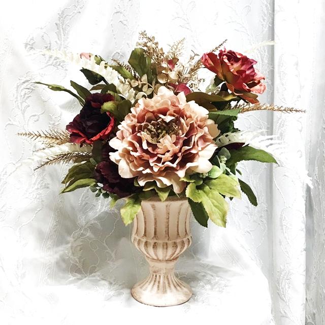 造花・アートフラワー　芍薬と薔薇の花瓶アレンジの画像