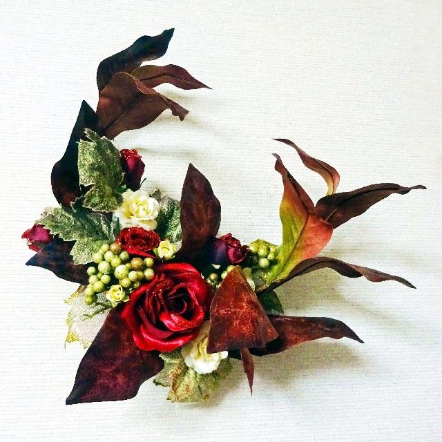 造花・アートフラワー　赤薔薇のガーランドの画像