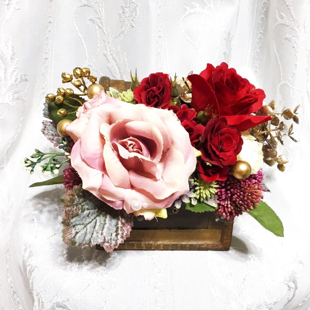 造花・アートフラワー　ピンクと赤薔薇のミニBOXの画像