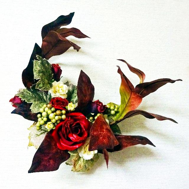 造花・アートフラワー　赤薔薇のガーランドの画像