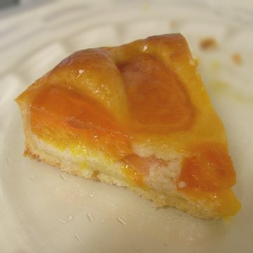生あんずのタルトの画像