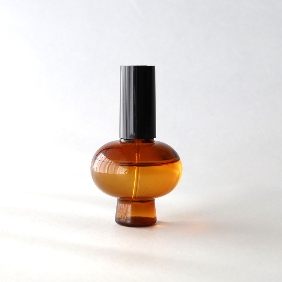 睡眠の悩みに。漢方医師が調香した眠れるアロマピローミストの画像