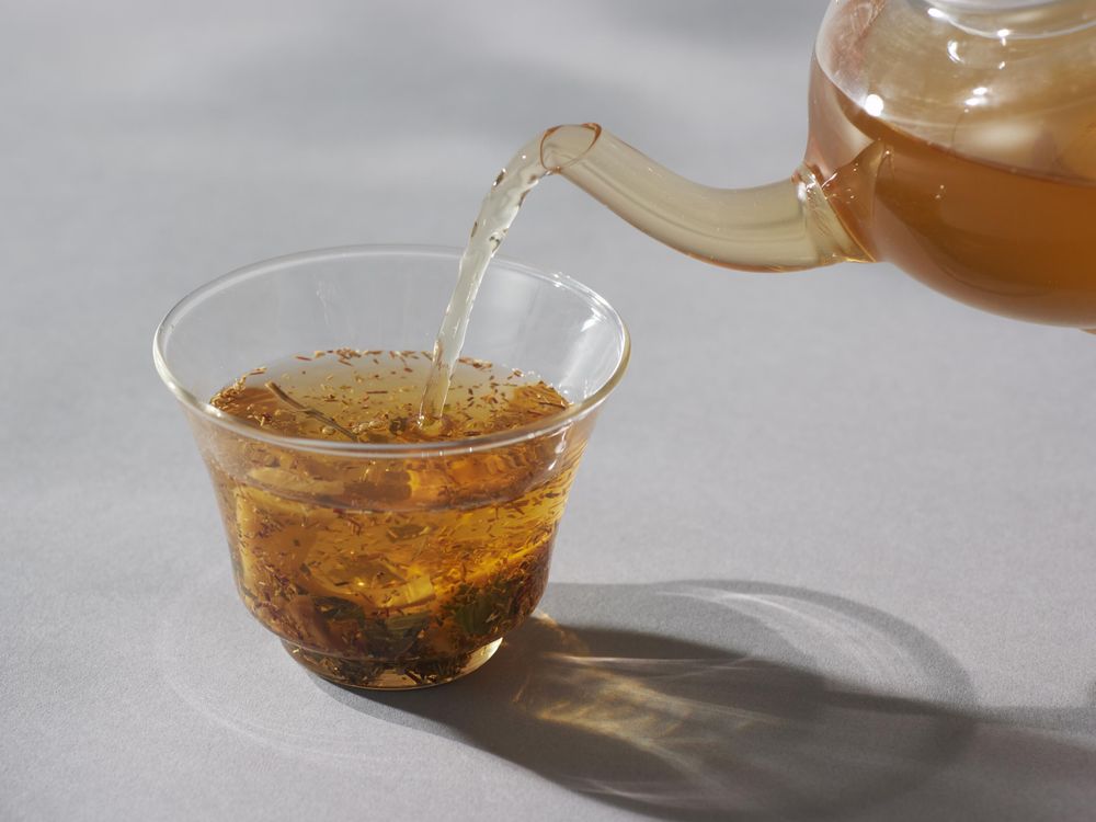 【可愛い缶入り】そのまま食べられる和漢素材を調合したノンカフェインティーの画像