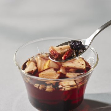 【可愛い缶入り】そのまま食べられる和漢素材を調合したノンカフェインティーの画像