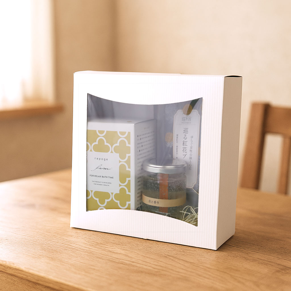 【べに花】巡るべに花茶とゆらぎ女性の為のギフトBOXセット（巡る紅花ブレンド茶、よもぎ入浴剤、五感で感じるアロマキャンドル）の画像