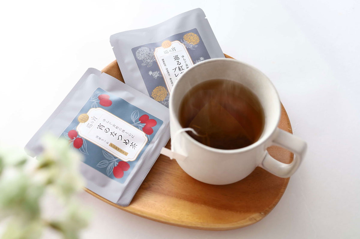 巡る紅花ブレンド茶と宵のなつめ茶