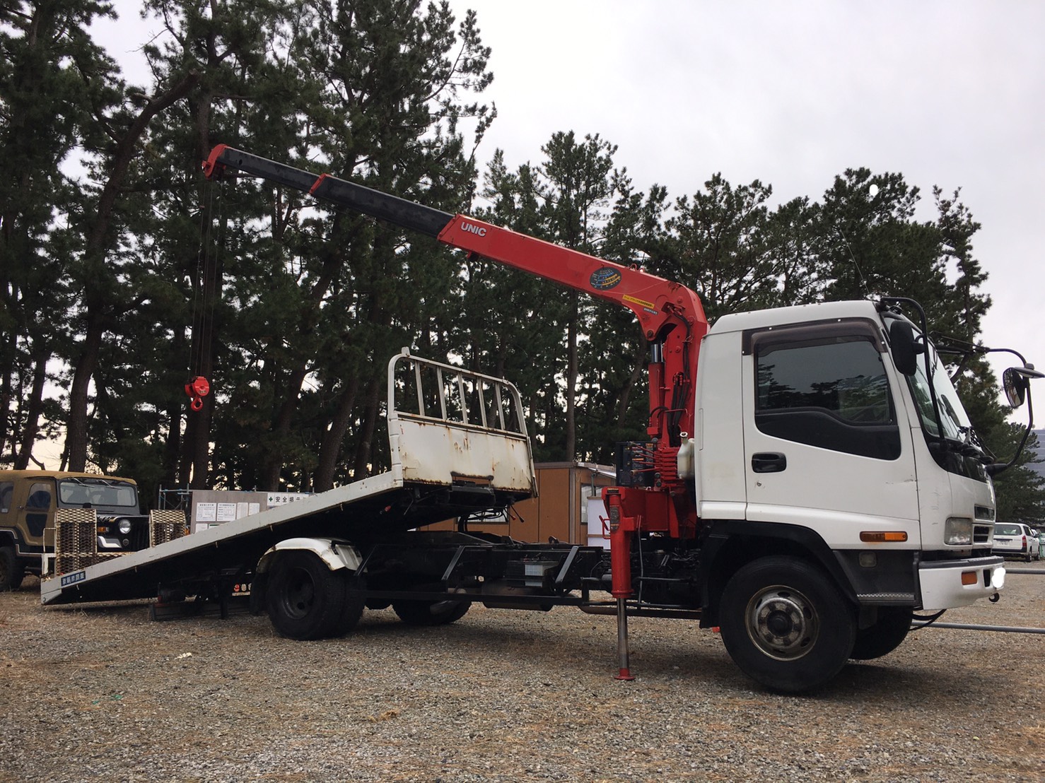 いすゞ 積載車ユニック　キャブオーバの画像