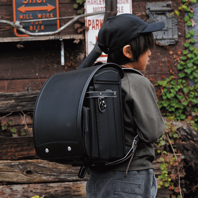 ユニバーサル アンティコの画像