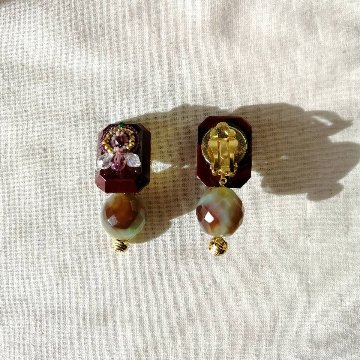 Burgundy Vintage earringsの画像