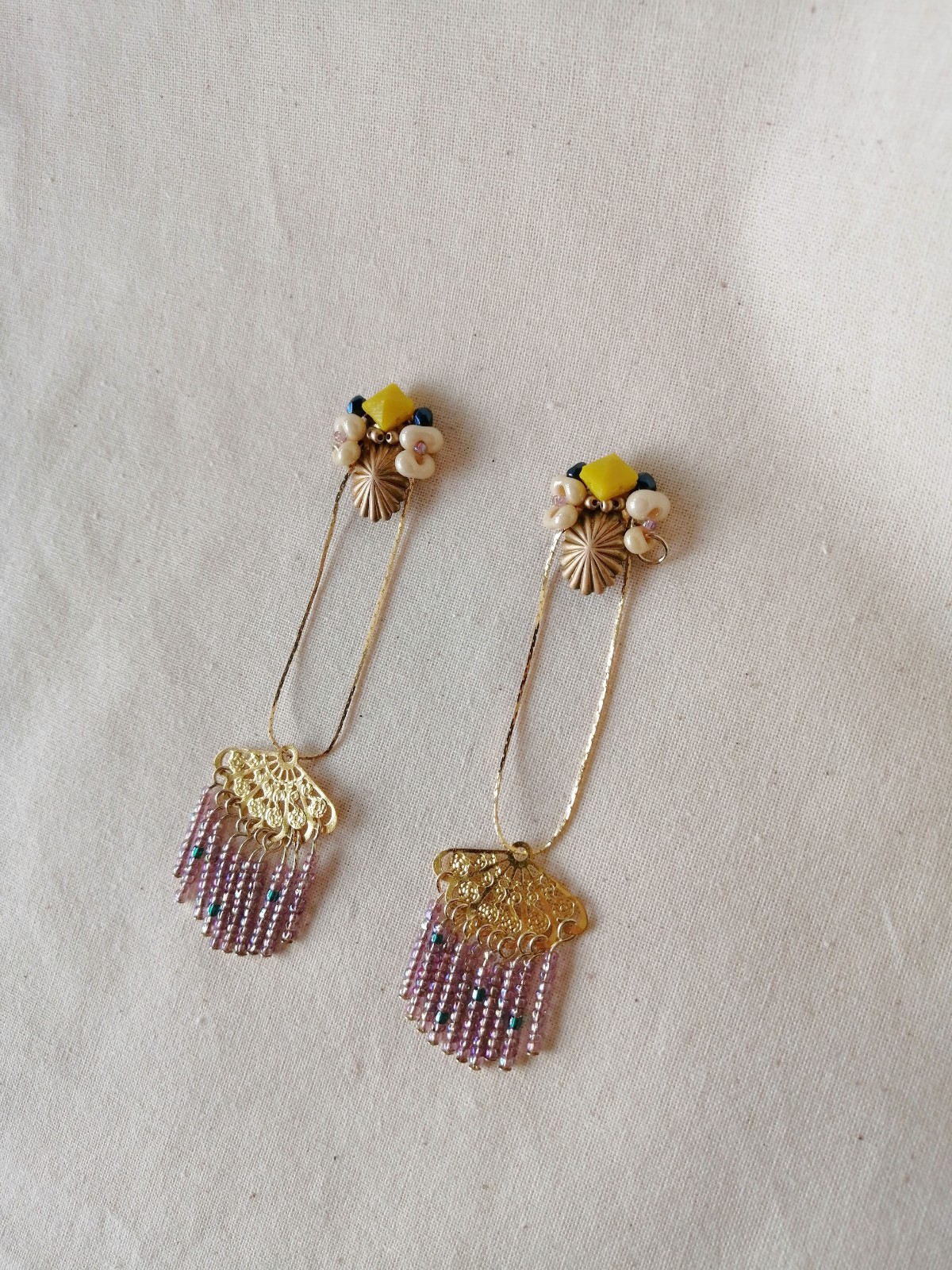 Beads fringe Vintage Earringsの画像