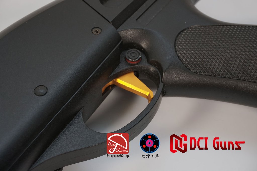 CYMA M870用ストレートトリガーGOLDの画像