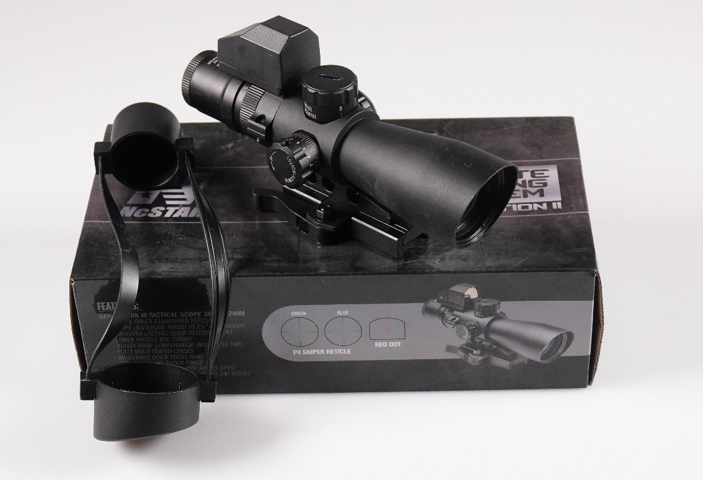 NcStar USS Gen II 3-9x42 Illuminated Tactical QD Scope (Green/Blue) w/ Micro Dot (Red) - P4 Sniperの画像